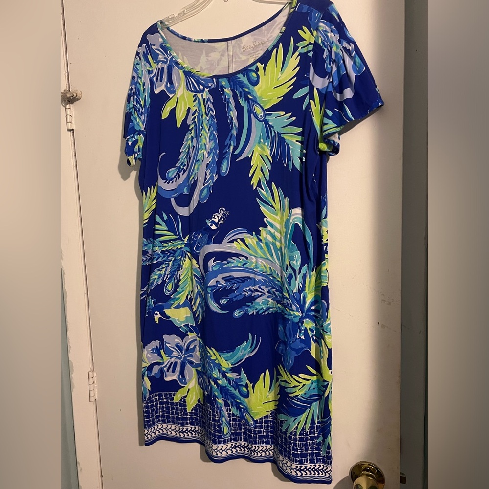 Lilly Pulitzer short sleeve dress to knees size XL